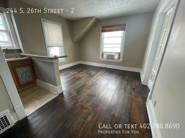 244 S 26th St APT 2, Lincoln, NE 68510