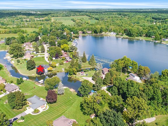 3rd image of 4084 Southwoods Dr