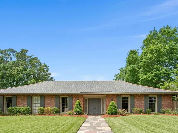 1932 Country Club Dr, Baton Rouge, LA 70808