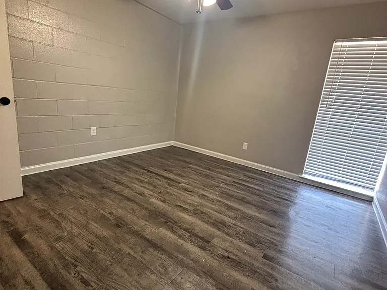 Maderas Apartments — Photo 30