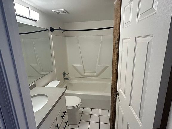 4th image of 1401-1411 E Cary St #208
