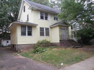 18 Keer Ave, Newark, NJ 07112