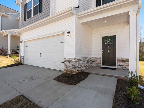 4th image of 310 Poinsett Bridge Way