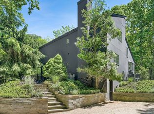 392 N Magee St, Southampton, NY 11968