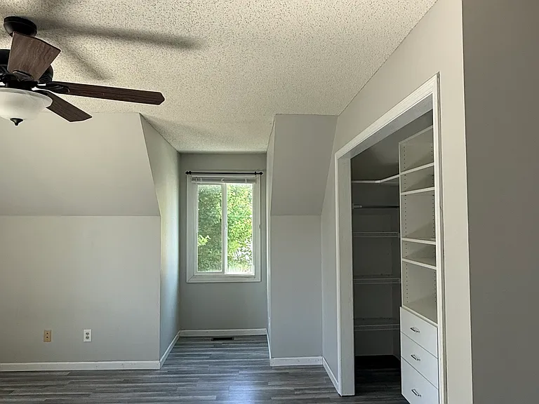 47 Shelly Dr — Photo 24