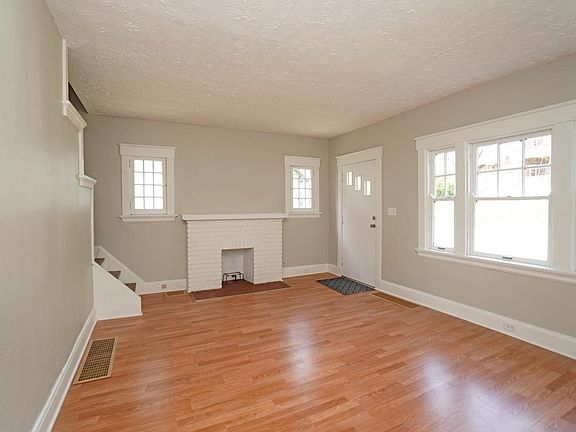 4th image of 2576 Orland Ave