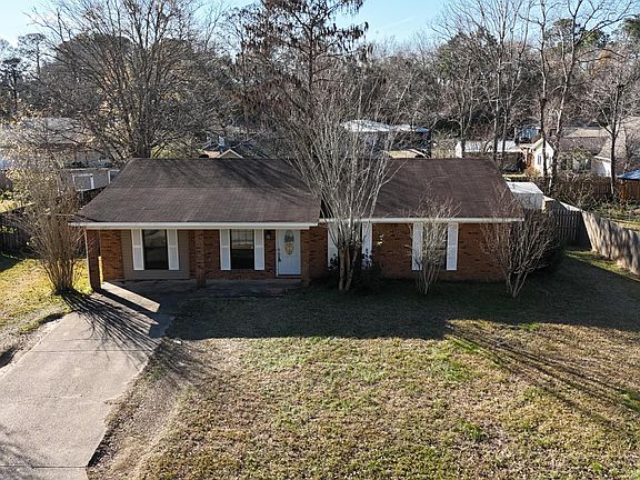 4th image of 15425 Woody Dr