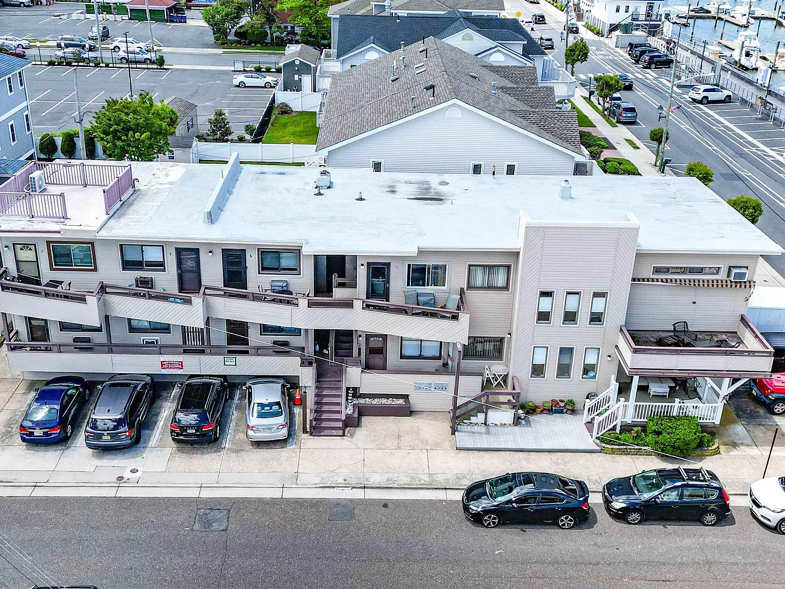 1 bed, 1.0 bath, $1,700 — Photo 1