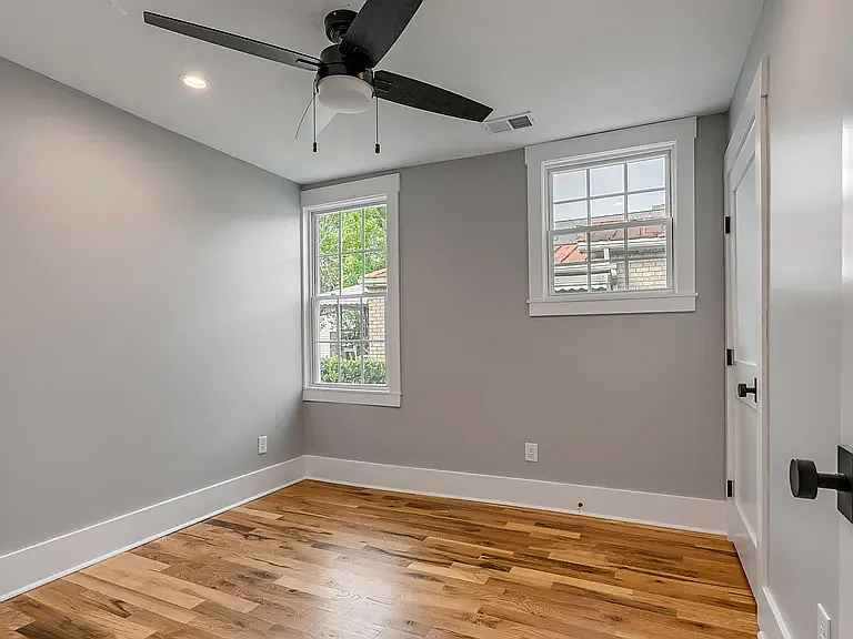3 bed, 996 sqft, $4,900 — Photo 4