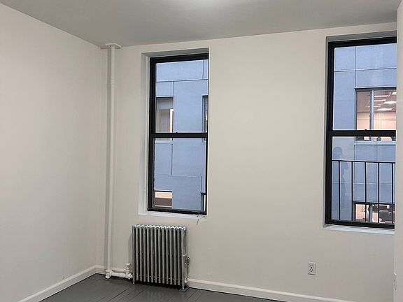 3rd image of 344 E 62nd St APT 20