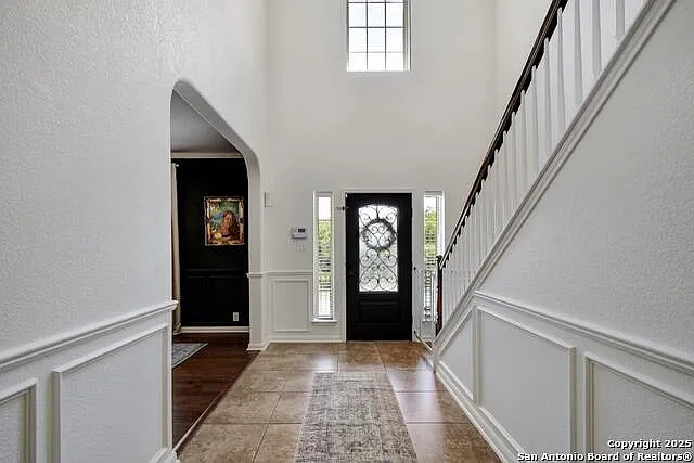 4 bed, 2.5 bath, 3002 sqft, $3,200 — Photo 3