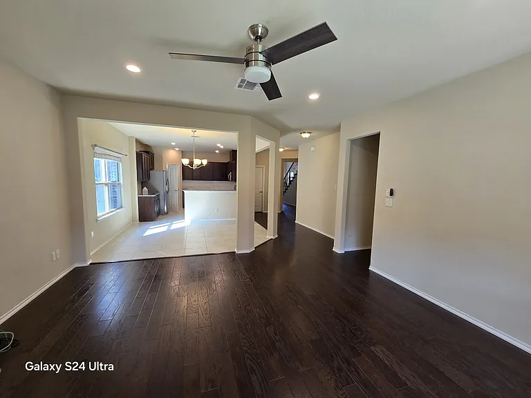 9921 Prairie Dog Ln — Photo 4