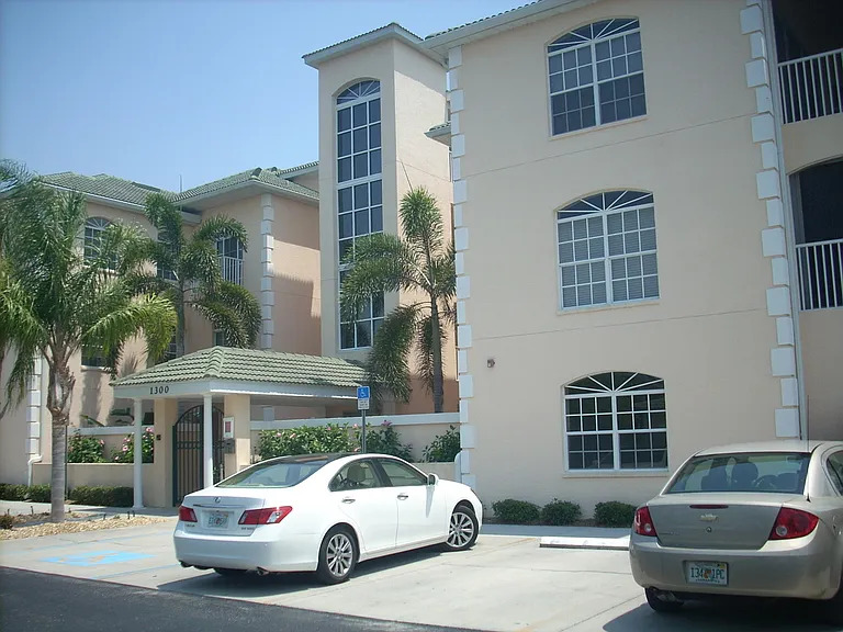 1316 Gondola Park Dr — Photo 31