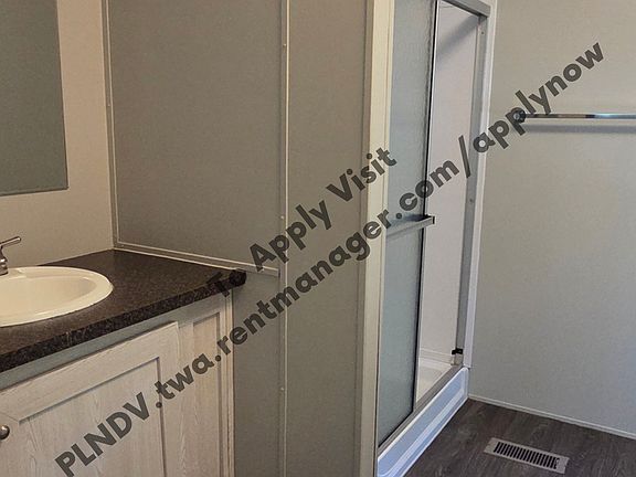 5th image of 943 Lindsey St