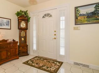 1015 Clearview Ave, Ephrata, PA 17522