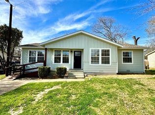 111 Charles Ln, Terrell, TX 75160