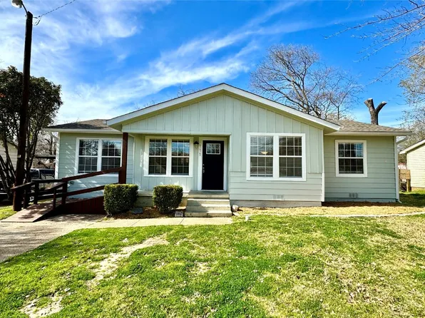 111 Charles Ln, Terrell, TX 75160