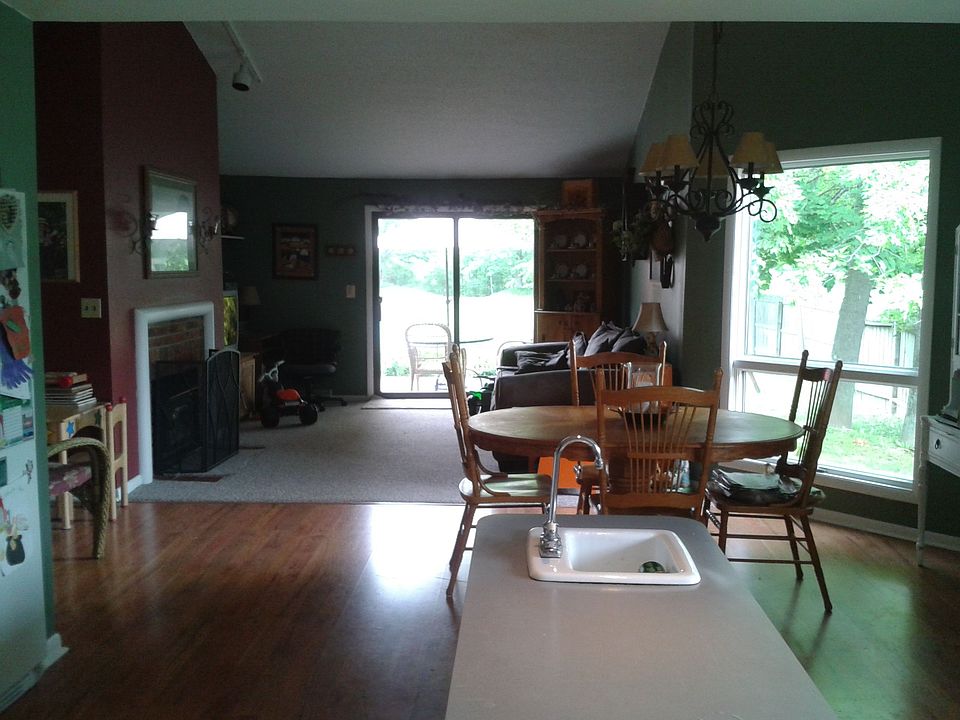 2nd image of 3399 Creek Rd