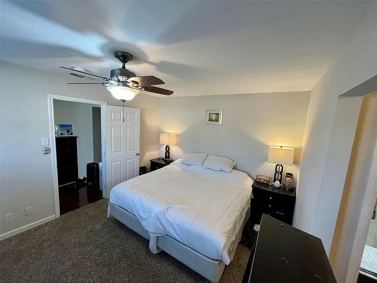 817 Bullock St — Photo 8