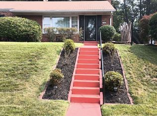 7002 Barton Rd, Hyattsville, MD 20784