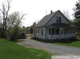 15995 Maple Ln, Center City, MN 55012