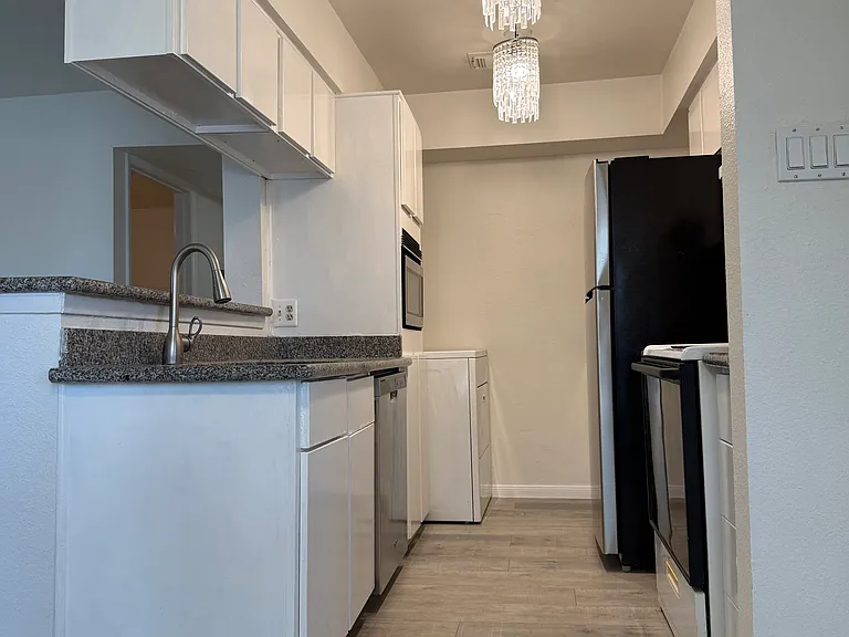 2626 Holly Hall St #406 — Photo 2