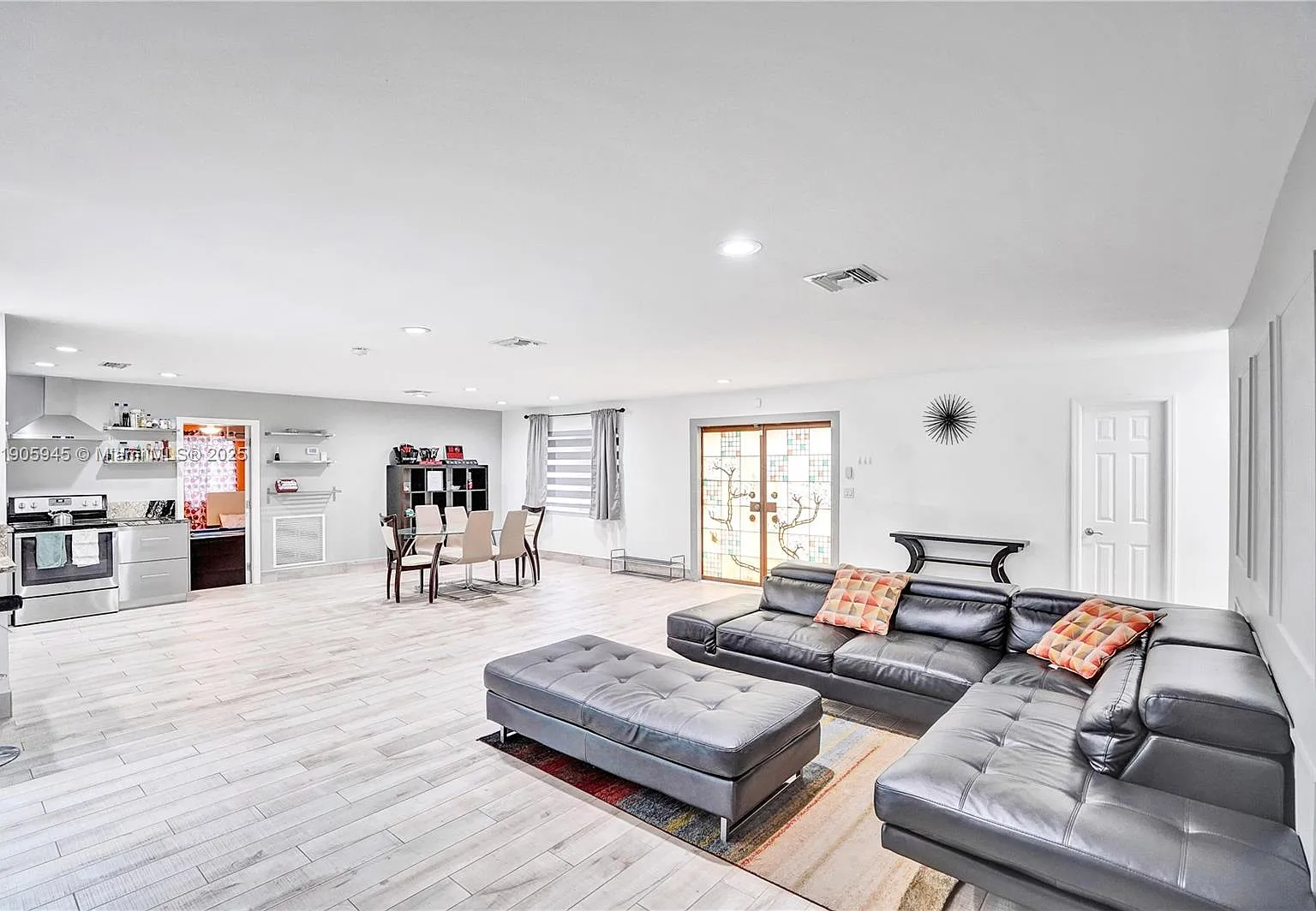 Sunny Isles Park Sec 1 — Photo 4