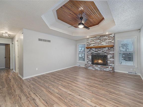 2nd image of 6410 NW Hilldale Dr
