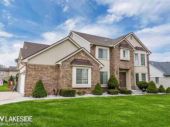 2nd image of 922 Jordan Dr