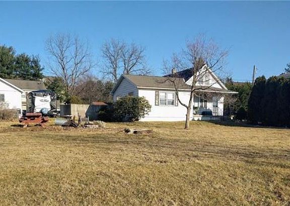 2nd image of 1523 Bleyler St