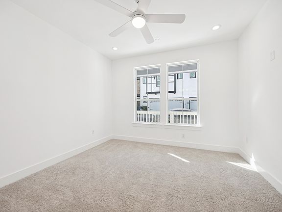 3rd image of 262 Harris St