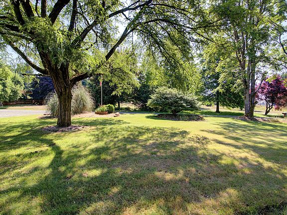 2nd image of 11916 NE 105th Ave
