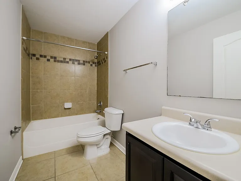 2305 50th Street Cir E — Photo 15