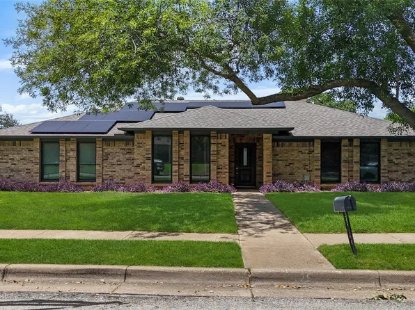 1125 Wingate Dr, Bedford, TX 76021