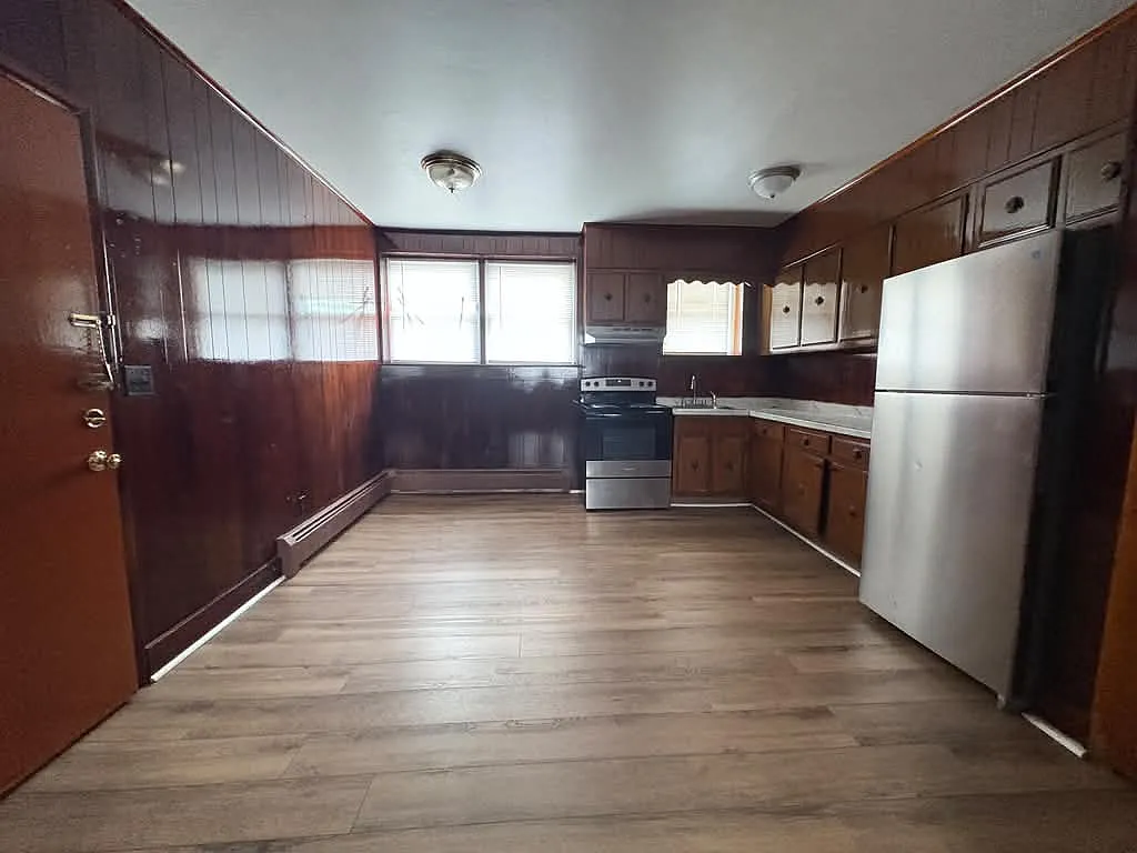 Studio, $1,275 — Photo 1
