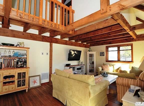 3rd image of 305 Topsail Ln