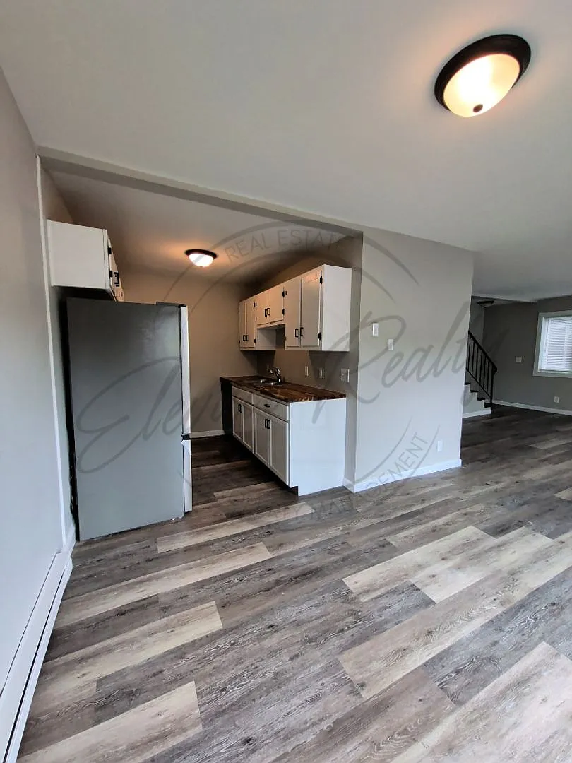 One Month Free Rent: Remodeled Two-Bedroom Townhome In Caldwell Court! — Photo 3