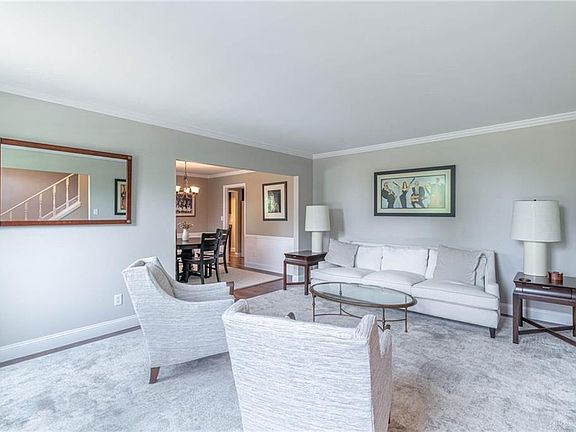 5th image of 180 Lyons Dr