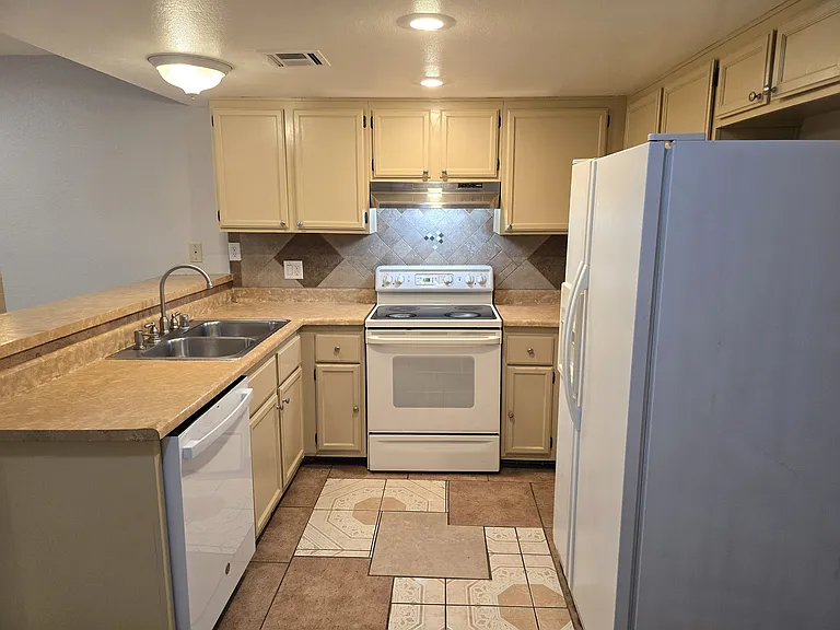 4781 E Craig Rd #A — Photo 4