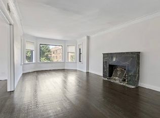 6815 S Ridgeland Ave, Chicago, IL 60649