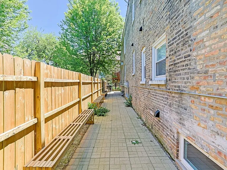 3001 N Sawyer Ave #1ES — Photo 8
