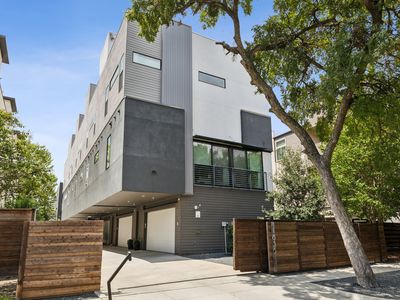 1855 Summit Ave #104, Dallas, TX, 75206