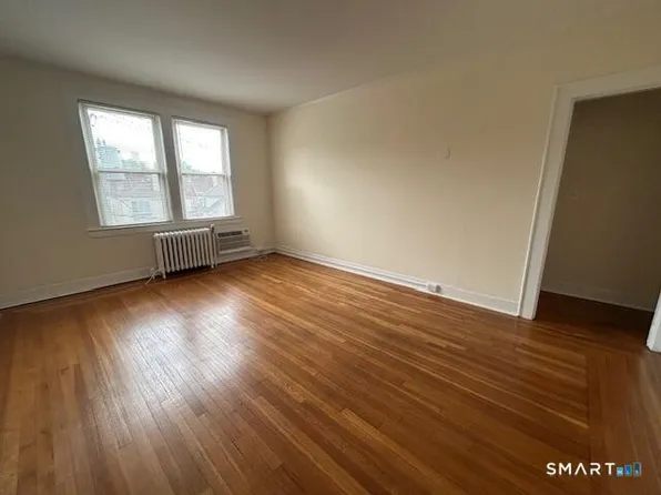 90 Grove St #C5, Stamford, CT 06901