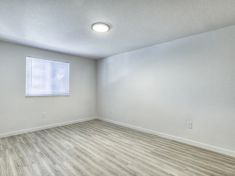 Oasis at 2600 — Photo 11
