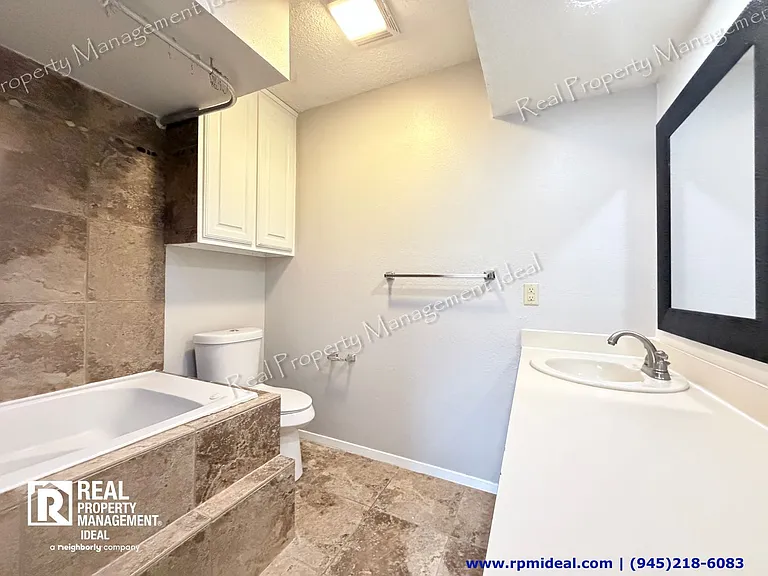 7832 Pebblebrook Dr — Photo 22