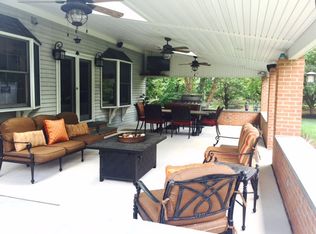 1426 Tanglewood Dr, North Wales, PA 19454