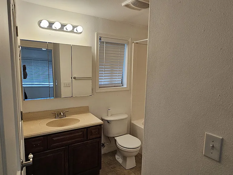 8615 John Dower Rd SW — Photo 13