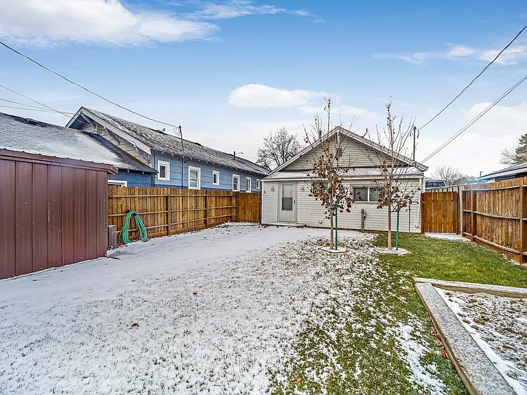 1843 Overland Ave — Photo 10