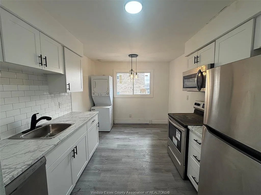 3150 Peter St #11 photo 1