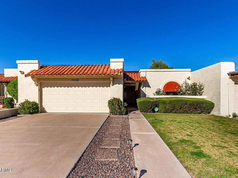 1st image of 942 E LAGUNA Drive